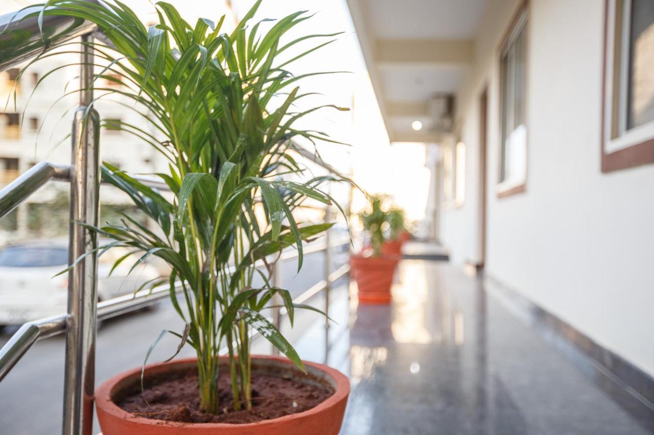 Misty Meridian Serviced Apartments Bangalore Exterior photo